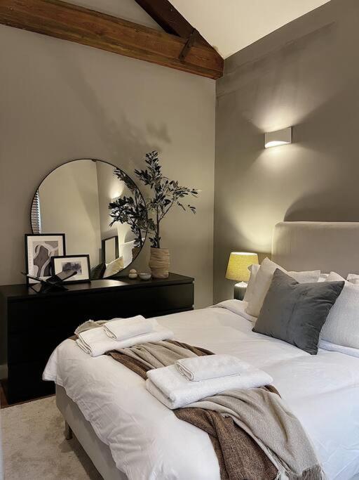 Cosy 2 Bedroom Apartment 토드모던 외부 사진