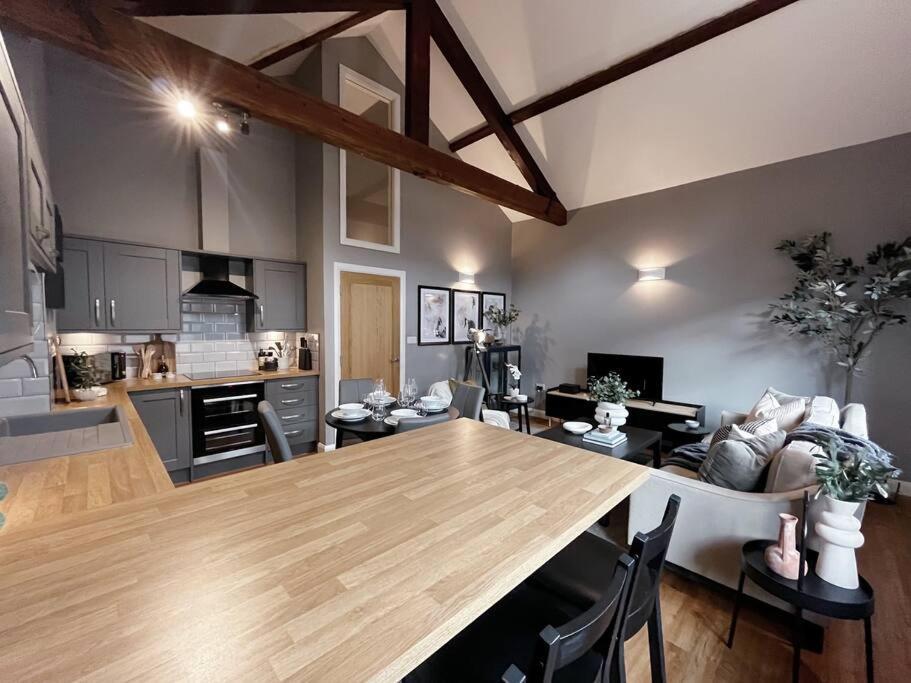 Cosy 2 Bedroom Apartment 토드모던 외부 사진