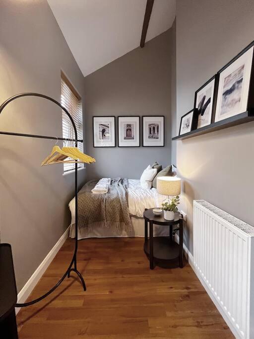Cosy 2 Bedroom Apartment 토드모던 외부 사진